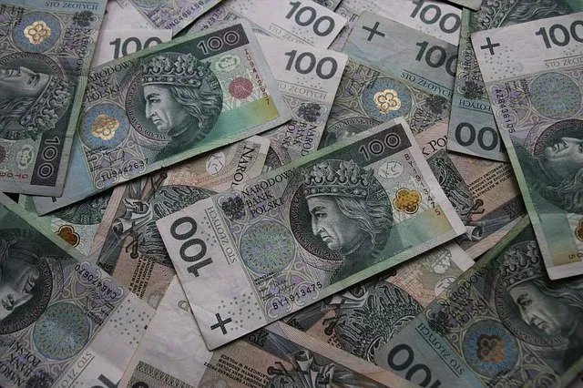 Jak wpłacić pieniądze na konto PKO?